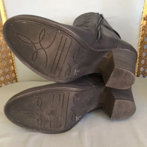 Arizona Jeans dark gray zip up block heel round toe quilted ankle booties size 7 - Picture 5 of 14